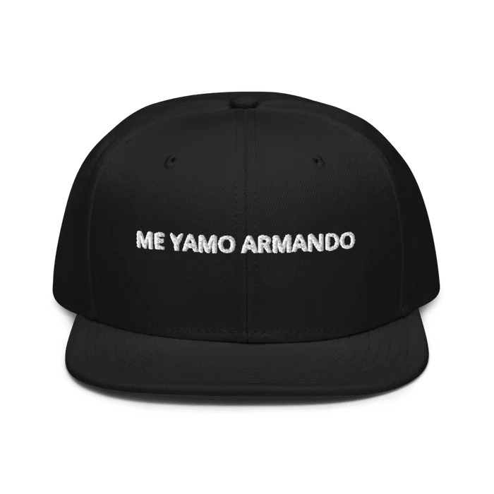 Mandotos DreamFit Snapback hat in style 125-978, featuring a structured brim and adjustable strap, black and white color design.