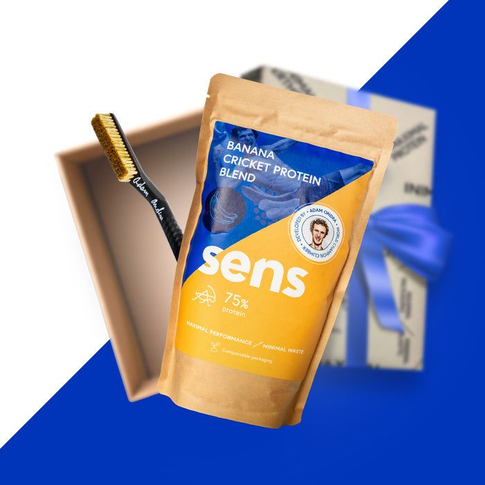 Gift Package: Banana Cricket Protein Blend + Brush Signed by Adam Ondra