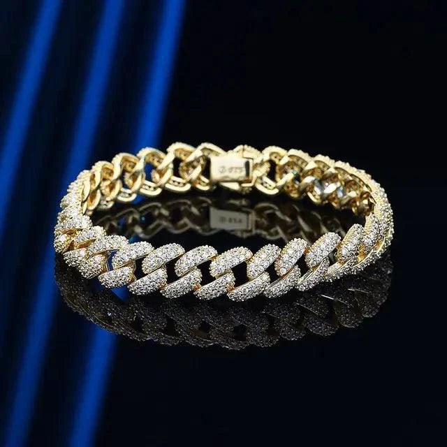 GoldFlex 18k Cuban link bracelet by MANDOTOS, showcasing a shiny gold chain with a secure clasp and intricate link design.