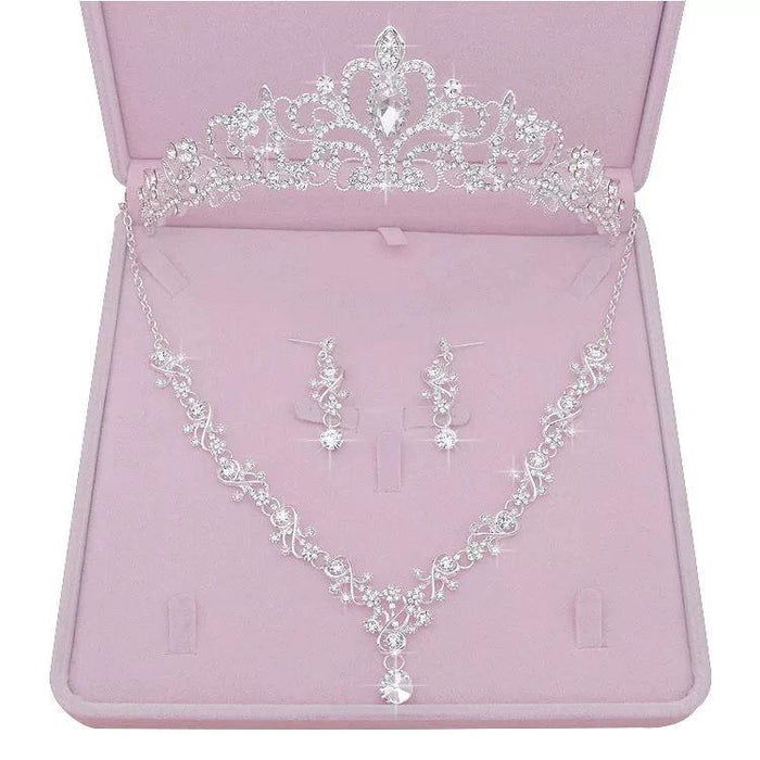 Elegant high-end bridal necklace by MANDOTOS featuring intricate wedding jewelry design for special occasions.