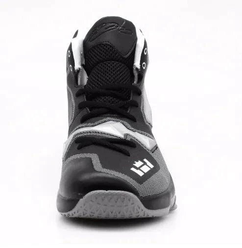 Mandotos high-performance outdoor basketball kicks with durable sole and breathable design, suitable for outdoor courts.