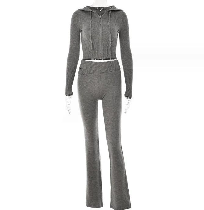 Grey suit / L