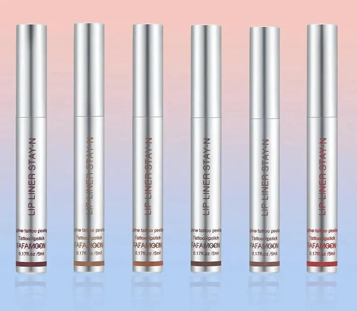 Mandotos Lasting Definition Lip Liner in No Fade, close-up of the sleek black pencil with sharpened tip for precise application.