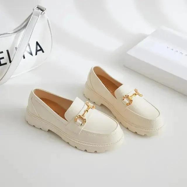White / 38 Suitable size 37