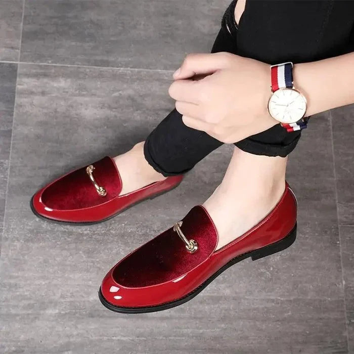 Mandotos men's navy leather loafers, slip-on dress shoes with premium leather construction and classic design.