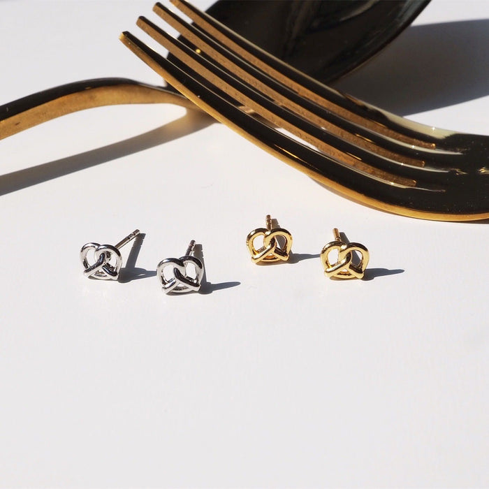 Tiny Pretzel Stud Earring(BESTSELLING)