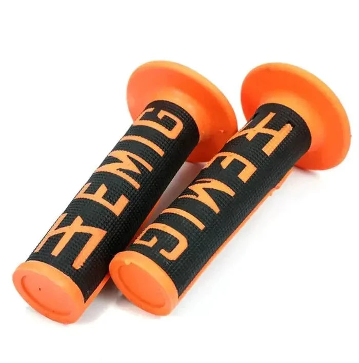 Mandotos UrbanCycle lock-on bike grips with ergonomic design and secure mounting for comfortable riding.