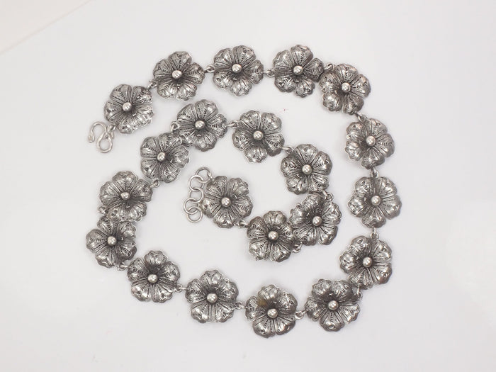 Vintage Sterling Silver Flower Necklace 19.5"