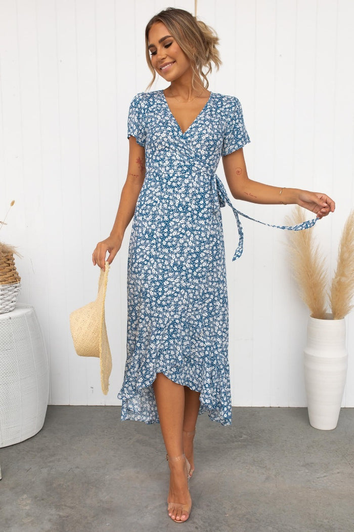Women's Fashionable Short-sleeved V-neck Printed Lace-up Cardigan Dress