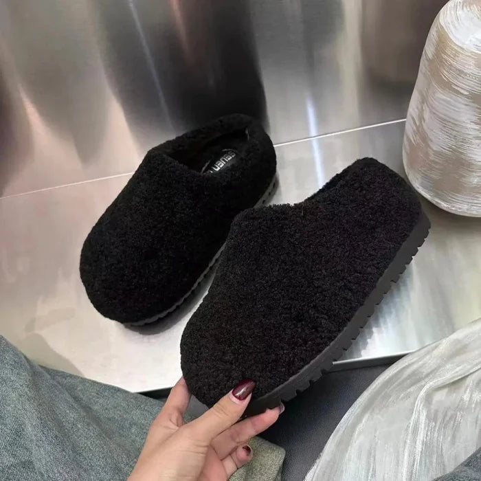 Black / 35