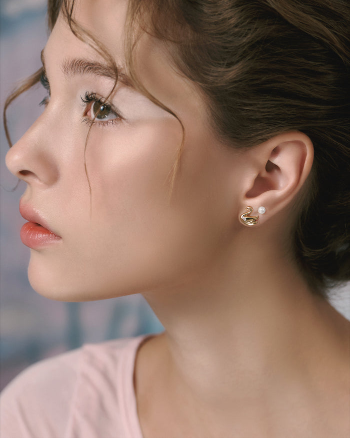 YVIS Swanlake Brass Stud Earrings Set - Swanlake Collection